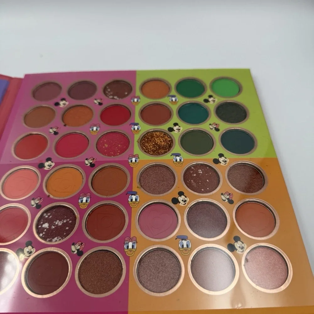 Bronze Girl Disney 40 Color Eyeshadow Palette BZ-12 Mickey Minnie